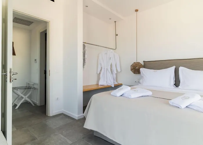 Makrikythera Luxury Sea House *
